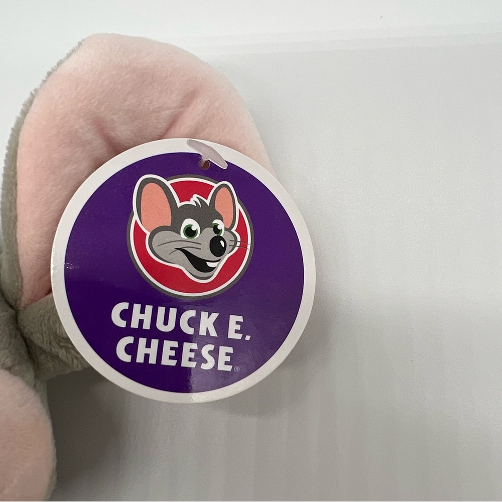 Official Chuck E Cheese Mouse Collectors Soft Plush Toy NWT (READ) - Picture 7 of 10